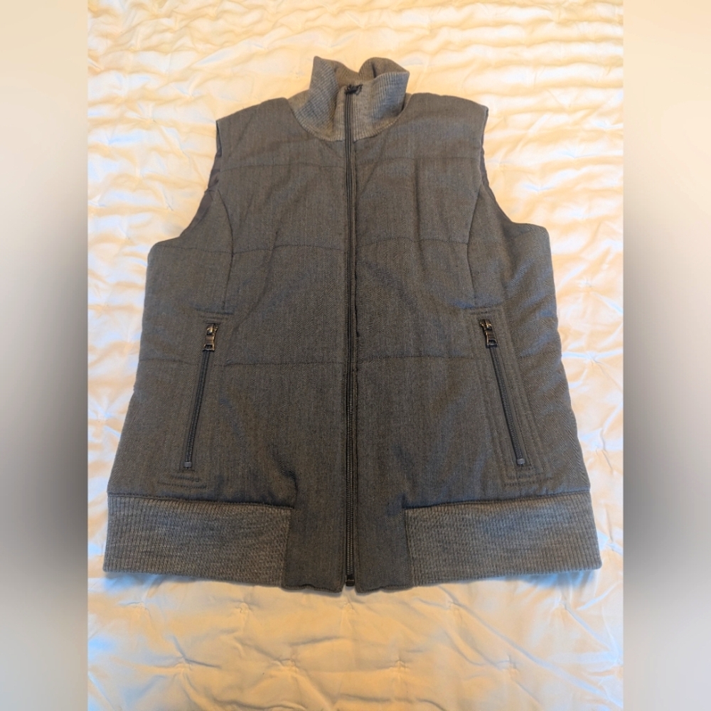 Banana Republic Zippered Vest size M